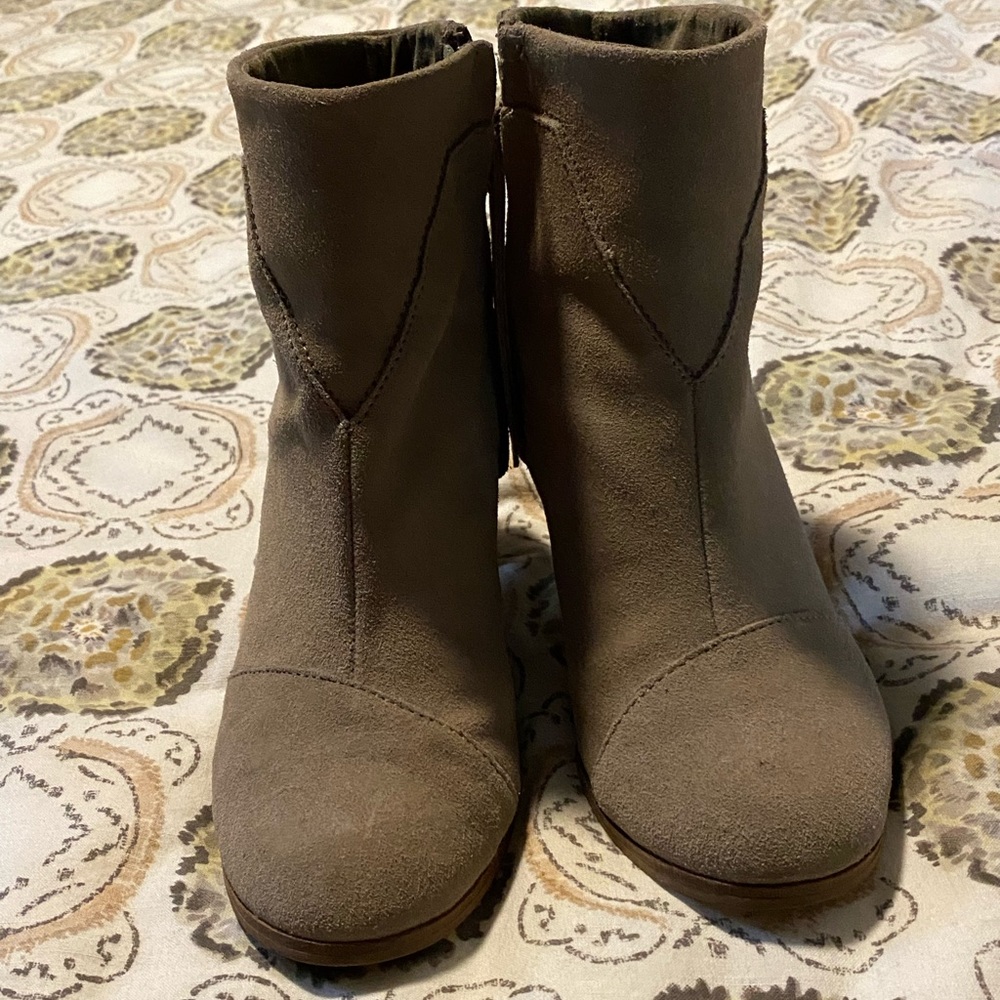 Toms taupe ankle booties
